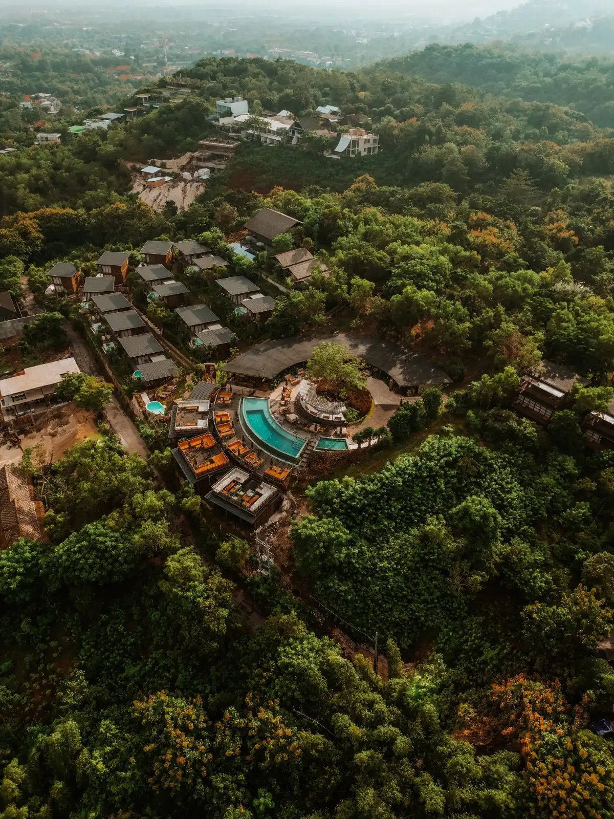 Angolo tranquillo del resort di Uluwatu a Bali dove praticare esercizi somatici e riconnettersi al corpo